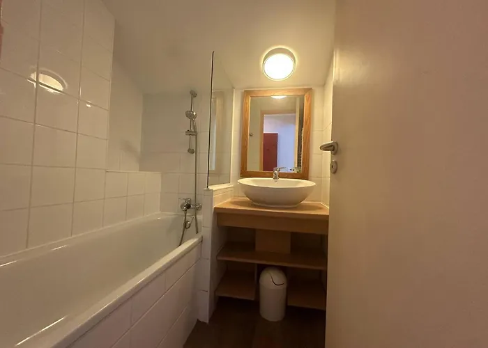 6 Pers, Plagne 1800, Avec Parking Et Acces Piscine - Fr-1-351-261 *